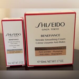 Shiseido Benefiance Wrinkle Smoothing Duo Red and White Box